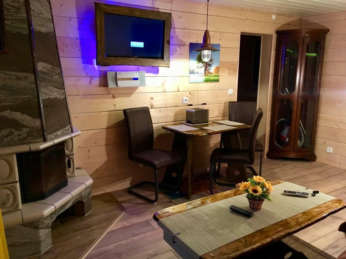 Holzhaus Trollbluemchen Am Wald Und *