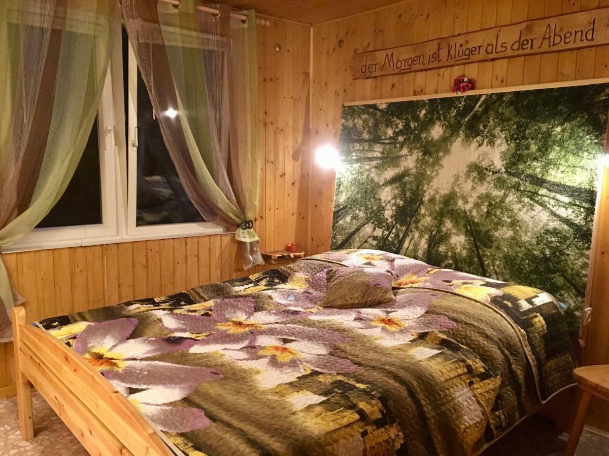 Hébergement de vacances Holzhaus Trollbluemchen Am Wald Und Neuruppin
